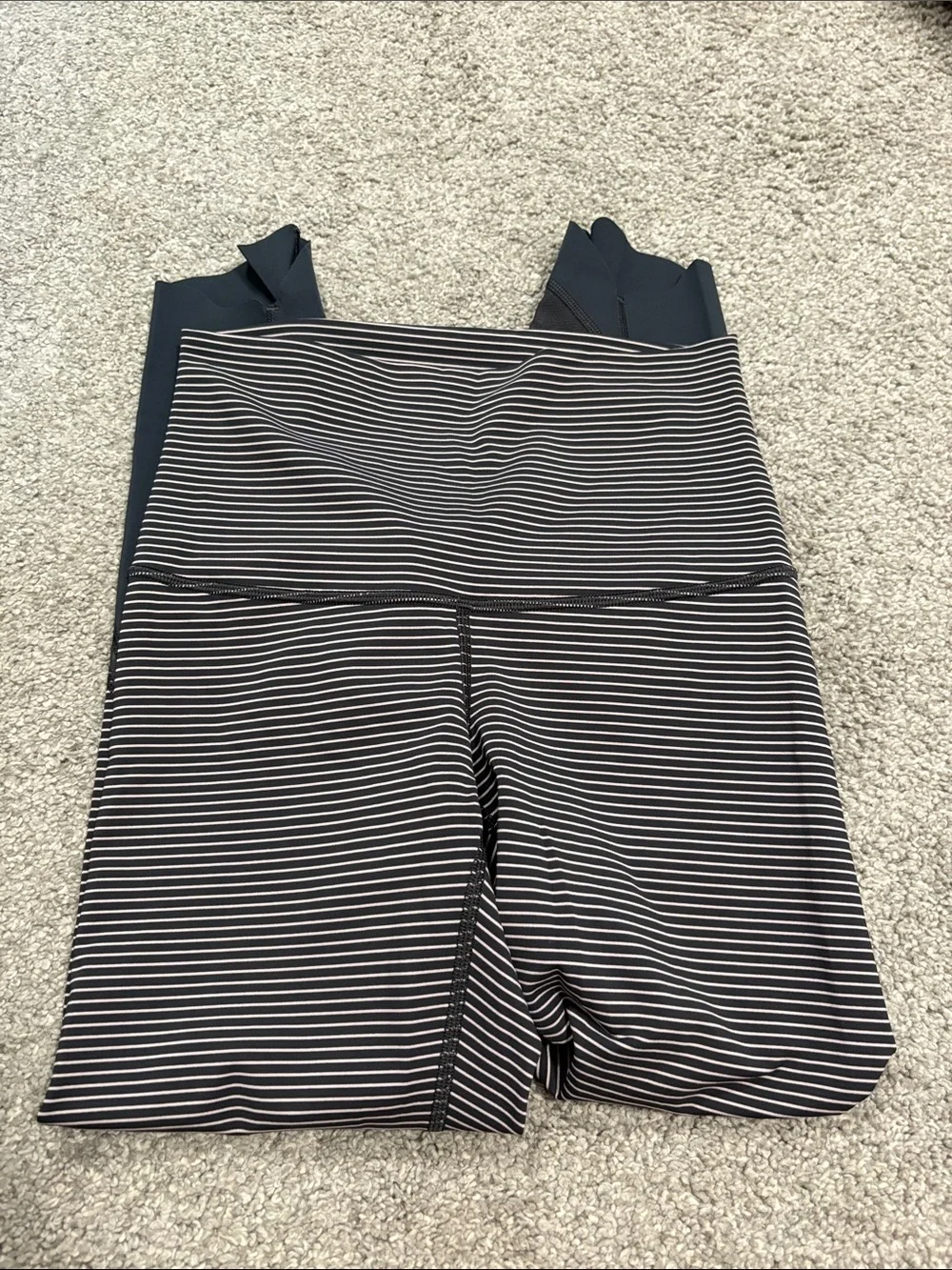 Lululemon Stripped Cropped Leggings